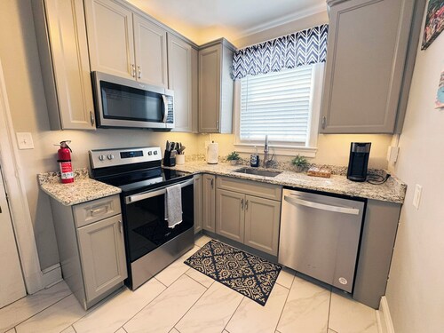 Central Haven, 2 mins from Downtown, 2bd/1bt