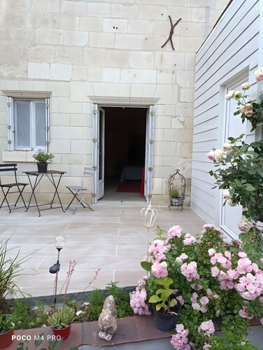 Chambre d’hôtes « Chambre Hirondelle » avec terrasse partagée, jardin privé et Wi-Fi