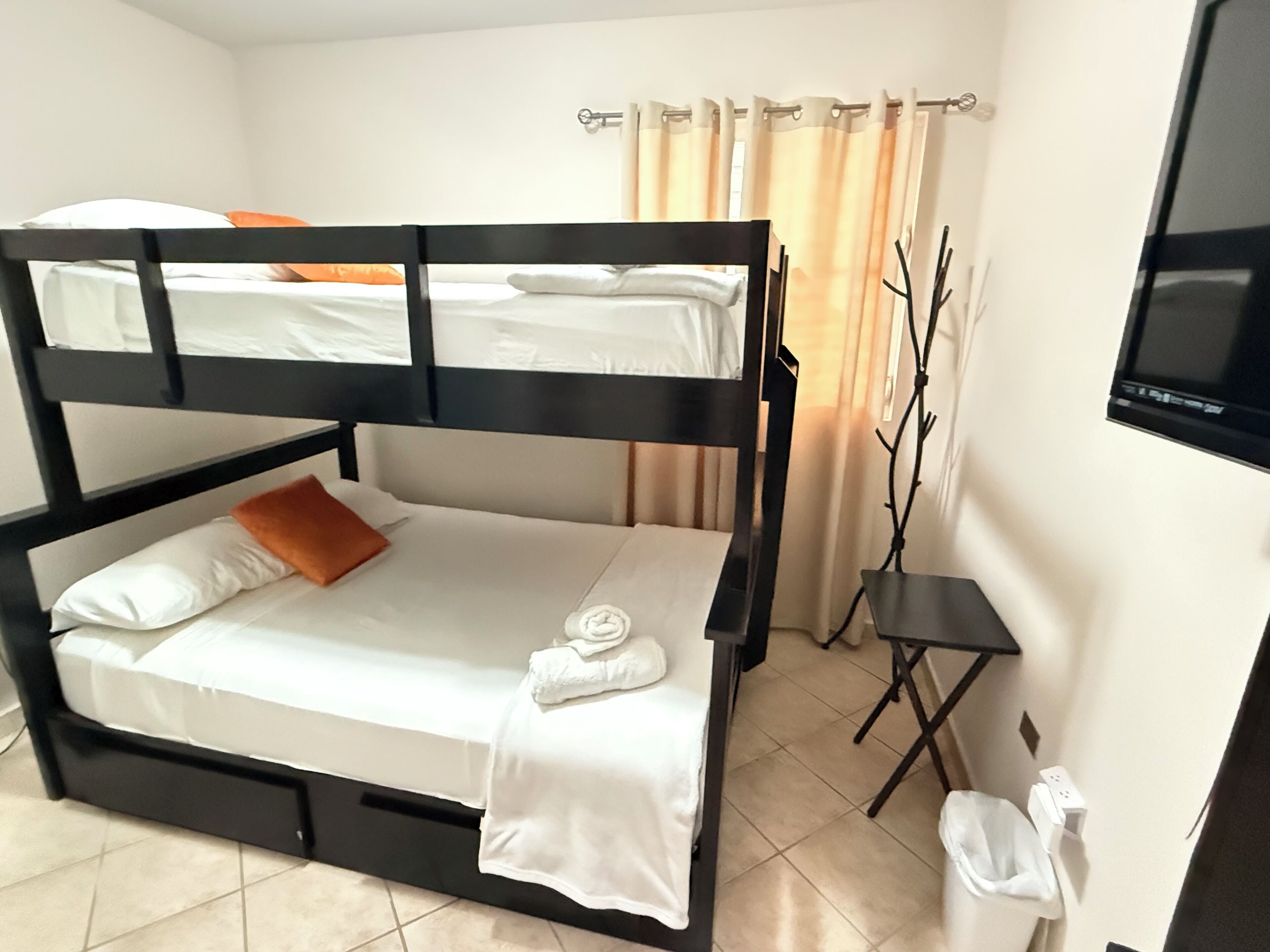 3 bedrooms, in-room safe, iron/ironing board, free WiFi