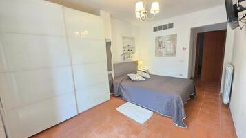 2 camere, ferro/asse da stiro, Wi-Fi, lenzuola