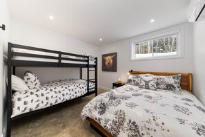 3 chambres, fer et planche à repasser, Wi-Fi, draps fournis