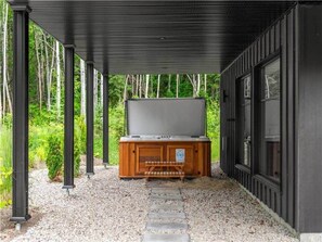 Outdoor spa tub - Hôtel à la maison - Chalet Yasumi (Petite-Rivière-Saint-François)