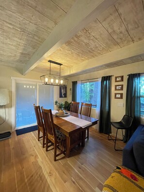 تناول الطعام