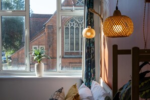 Interior - The Sprinkle Pad • 3BR Luxury Family Retreat (Bournemouth)