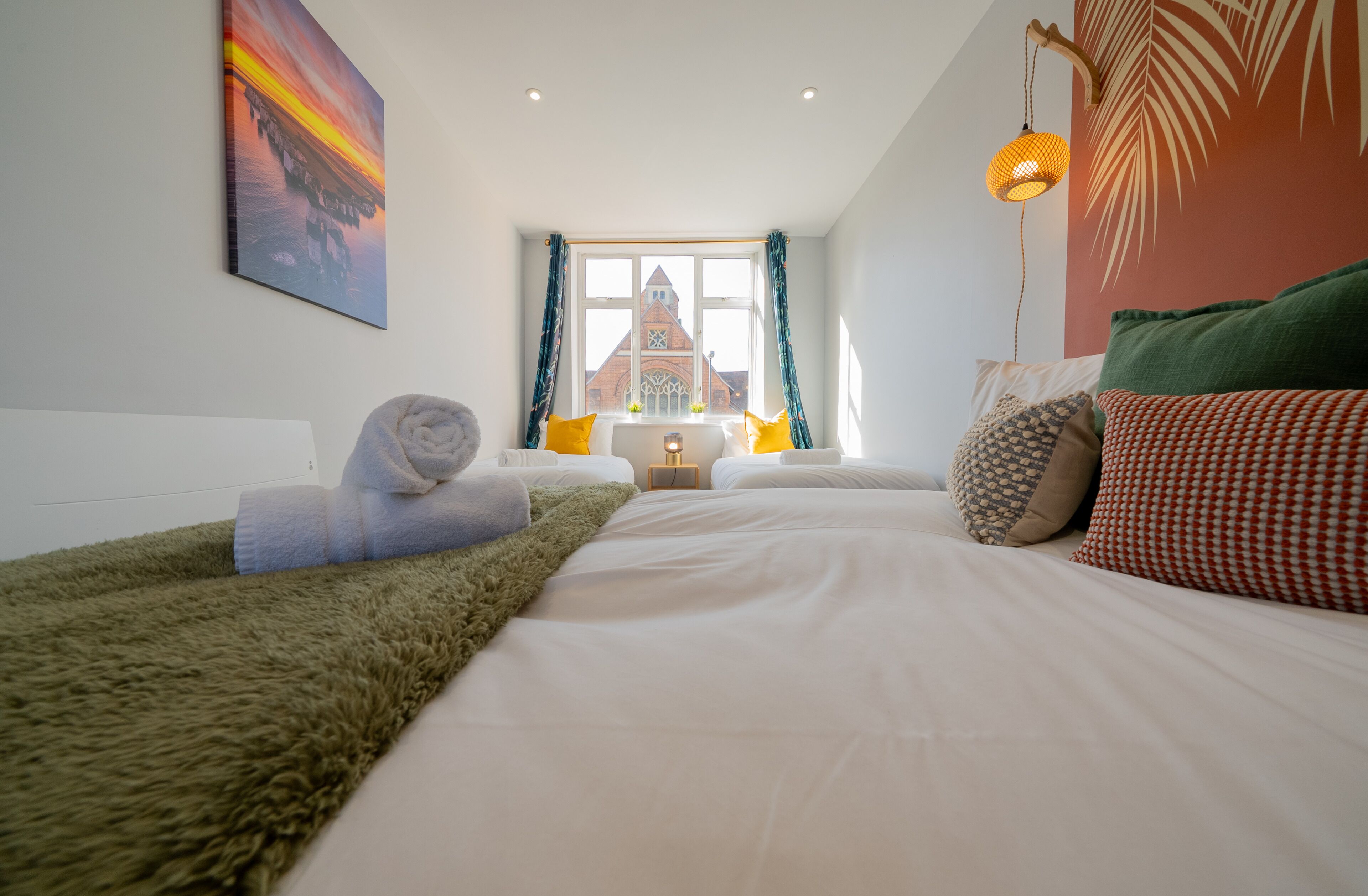 3 chambres, fer et planche à repasser, Wi-Fi, draps fournis