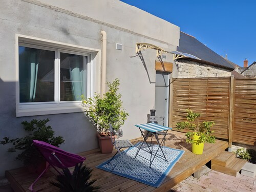 Holiday Home “Le Gîte Écureuil” with Private Terrace, Garden & Wi-Fi