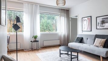 Comfort Apartment, Balcony | Living area