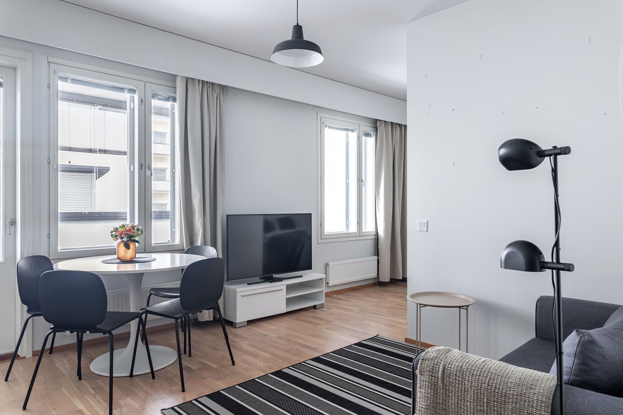 Comfort Studio, Balcony, Courtyard View | Living area