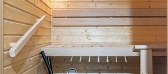 Apartments with Sauna, Balcony & Free Parking
