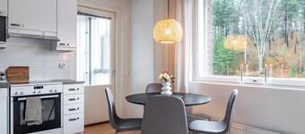 1BR Apt with Sauna - Balcony - Parking