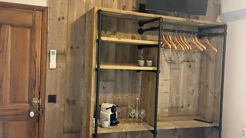 Quarto casal luxo, ar-condicionado | Wi-Fi de cortesia, roupa de cama