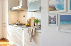 Fridge, microwave, oven, stovetop - ClickSardegna Rafel Penthouse Facing San Giovanni Beach, with Terrace (Alghero)