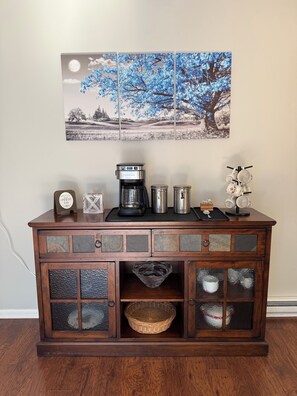 Interior - Picture Perfect Cabin! Hot Tub, Game Room, Close to Plattekill & Belleayre Mt (Roxbury)