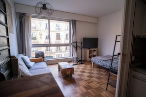 WiFi, bed sheets - Modern accommodation, near Parisian attractions (Paris)