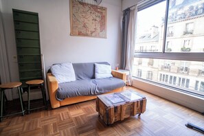 TV - Modern accommodation, near Parisian attractions (Paris)