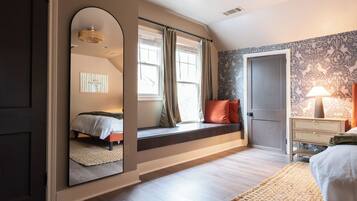 Desk, iron/ironing board, free WiFi, bed sheets