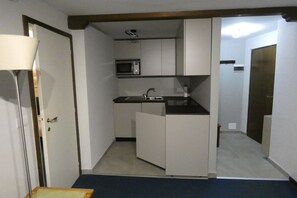 Fridge, microwave, stovetop, dishwasher - *Cozy in the heart of Cervinia* (Breuil-Cervinia)