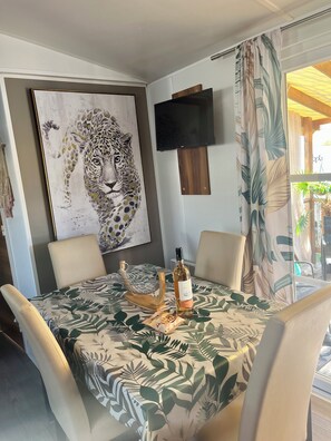 Dining - Exotic mobile home 40 m2 (Fréjus)