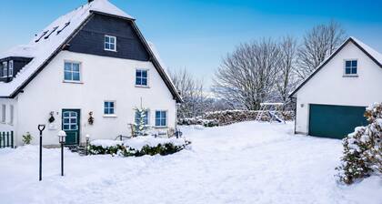 ✨Charmantes Apartment mit Panoramablick | Altstadt Eversberg im Hochsauerland