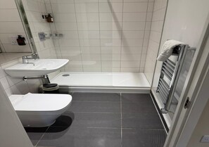Hair dryer, towels - Stylish Central Manchester townhouse with parking - Pass the Keys (Manchester)