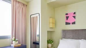 Double or Twin Room | In-room safe, WiFi (free) - TriplyRooms Collection - Termini (Rome)