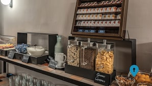 Free daily buffet breakfast - TriplyRooms Collection - Termini (Rome)
