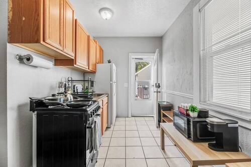 Little Italy · 2 TVs · 2 Cozy Beds · Fast Wifi