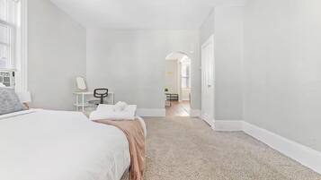 Iron/ironing board, WiFi