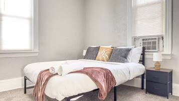 Iron/ironing board, WiFi