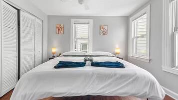 Iron/ironing board, WiFi, bed sheets