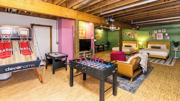 Internet, bed sheets