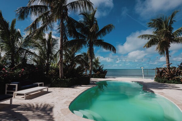 Exterior - Guana Beach Inn (Great Guana Cay)