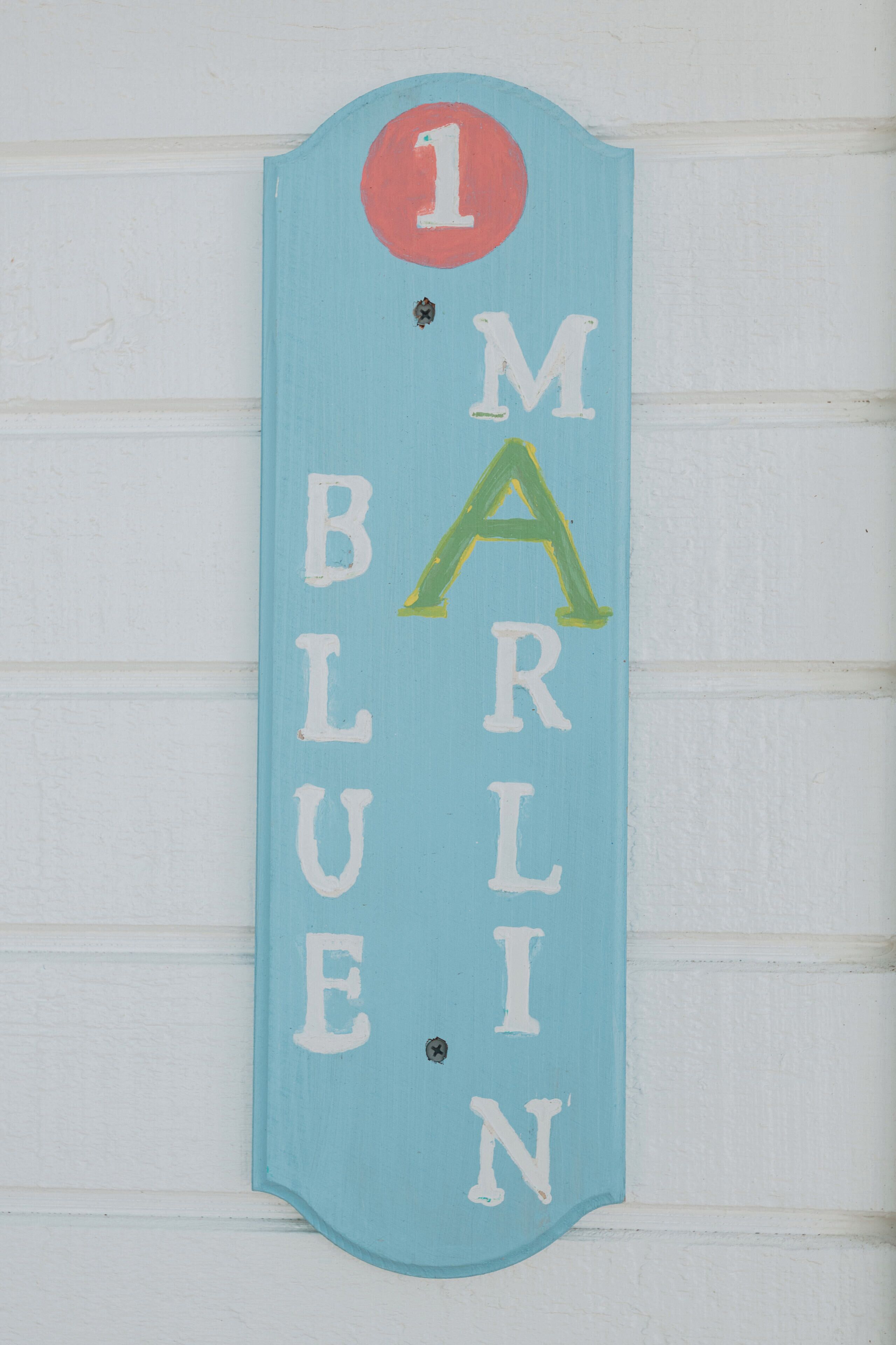 خزنة داخل الغرفة وبديكورات فريدة لكل غرفة وطراز فريد لكل وحدة