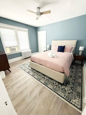 Iron/ironing board, travel cot, WiFi, bed sheets - Beach Getaway | 3BR Near Boardwalk & AC | Sleeps 6 (Ventnor City)