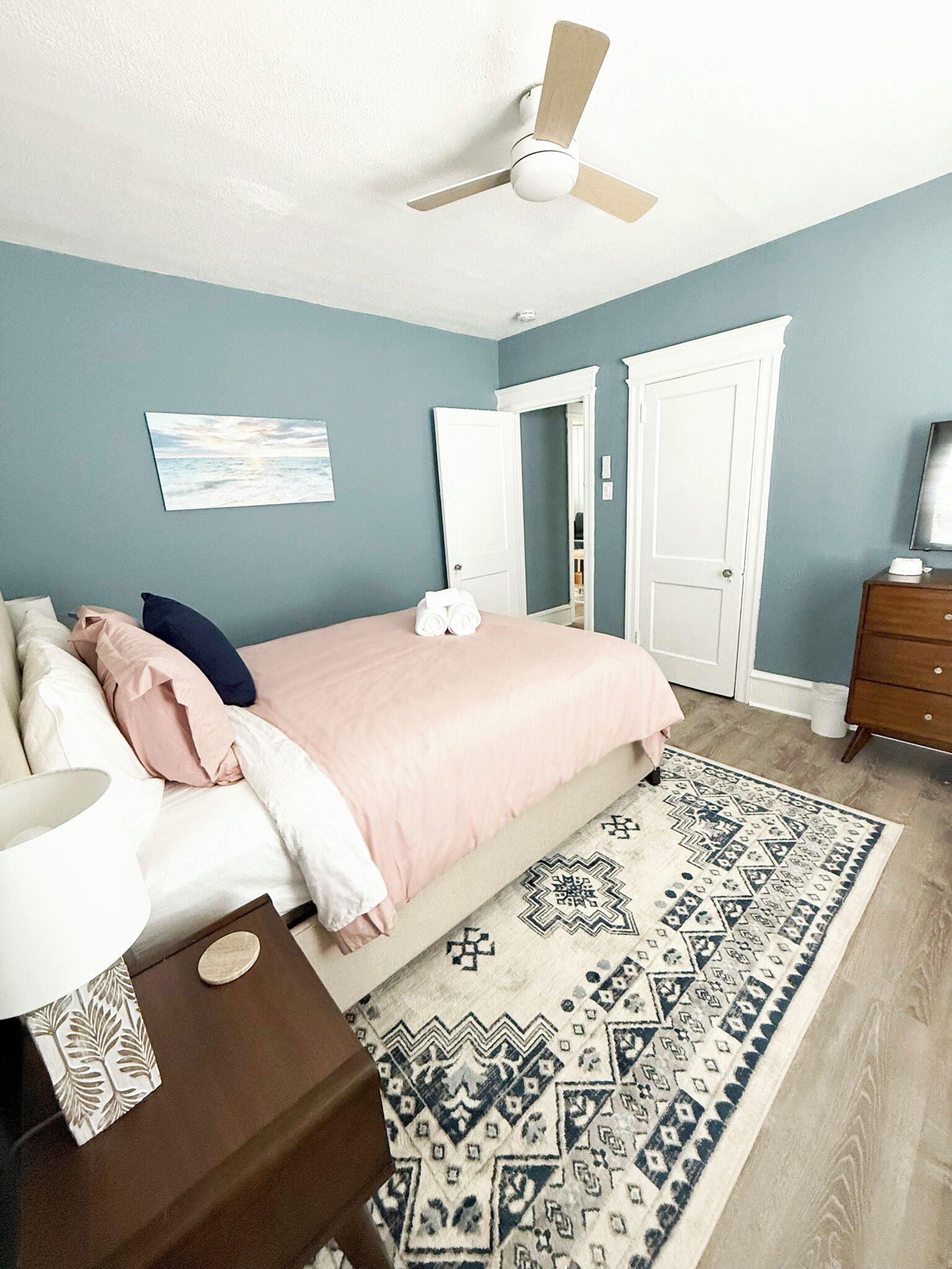 3 chambres, fer et planche à repasser, Wi-Fi, literie fournie