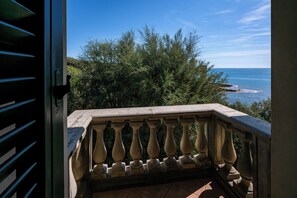 Property grounds - Villa Lighea, Margaret House with pool (Rosignano Solvay-Castiglioncello)