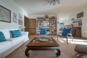 TV - Villa Lighea, Margaret House with pool (Rosignano Solvay-Castiglioncello)