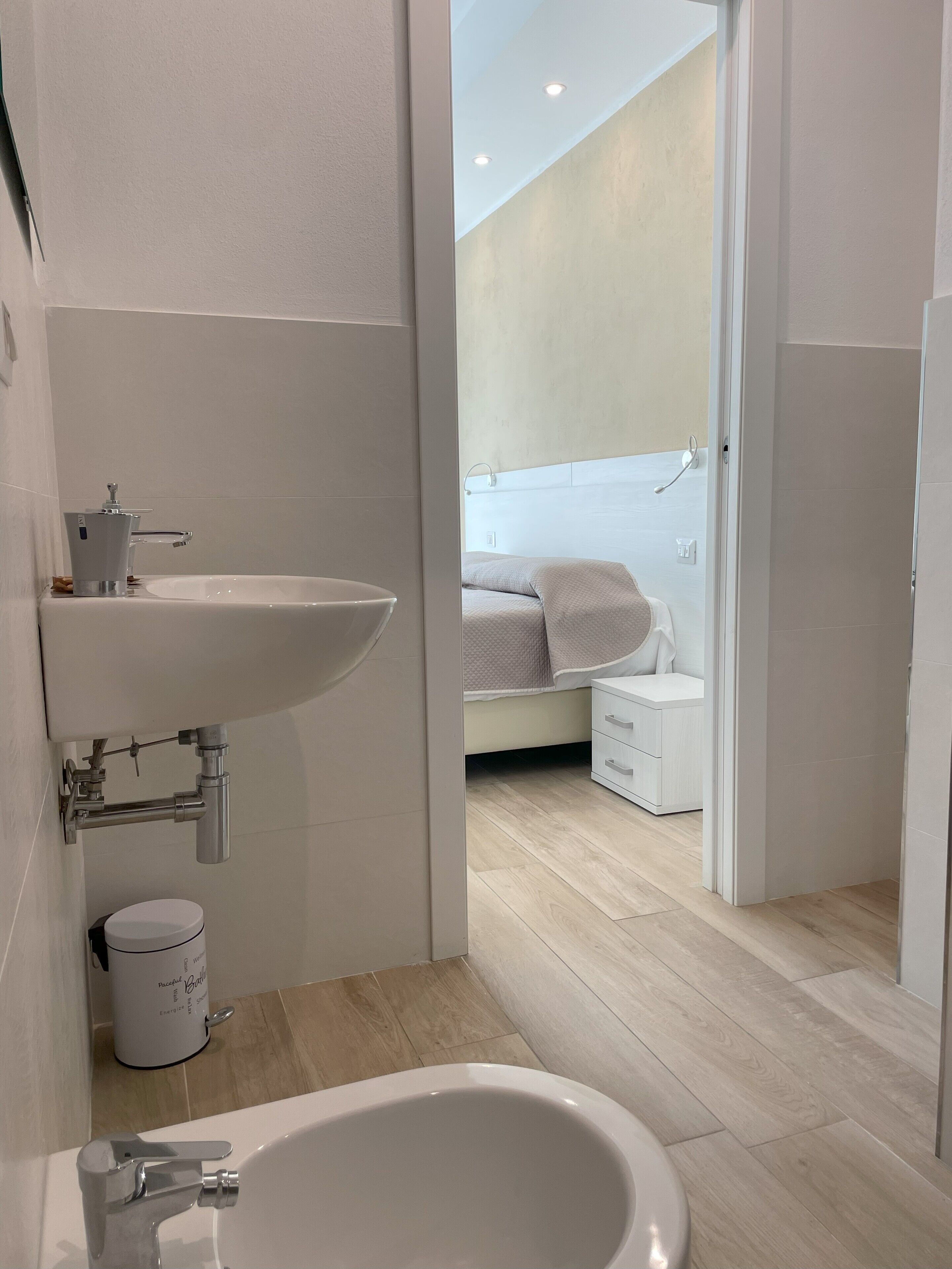 Deluxe Double or Twin Room, Balcony | Bathroom | Shower, hair dryer, towels, soap