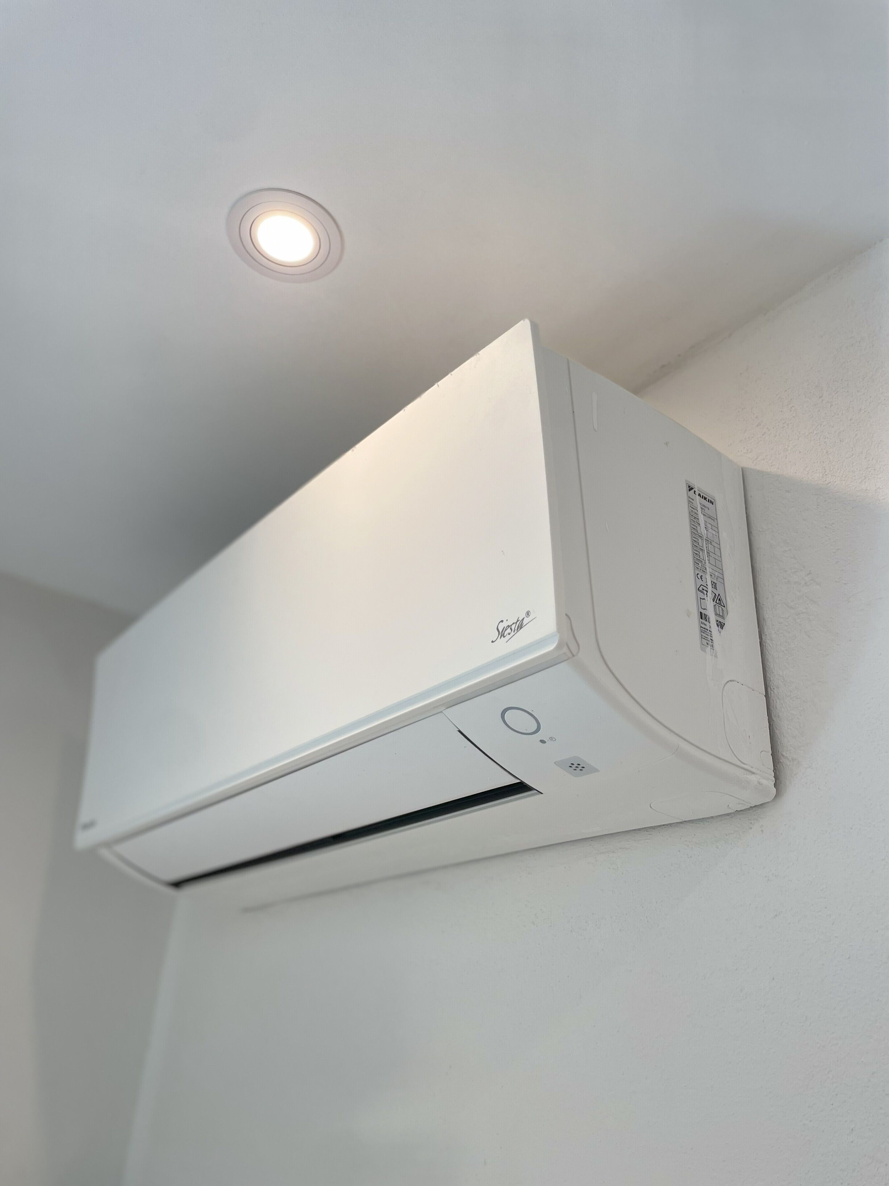 Deluxe Double or Twin Room, Balcony | Desk, laptop workspace, blackout curtains, free WiFi