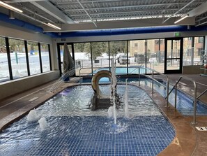 Piscina interna, piscina externa