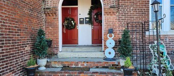 Charming 2-bedroom apartment in Historical Lowertown Art District Paducah