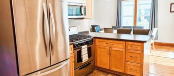 Pac-Man House: Spacious 4-bedroom house in charming Oshkosh