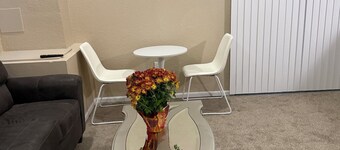 Enchanting 2-bedroom walkout basement in Denver