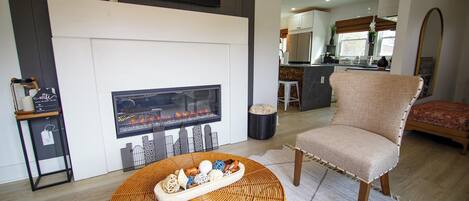 Télévision, cheminée