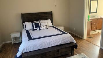 Iron/ironing board, internet, bed sheets