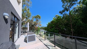 Terrace/patio - Charming 2-Bedroom Unit with Stunning Back Creek Views (South West Rocks)