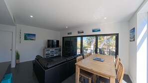 Interior - Charming 2-Bedroom Unit with Stunning Back Creek Views (South West Rocks)