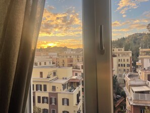 Interior - Vatican, Bright Apartment with Sunset View (Roma)
