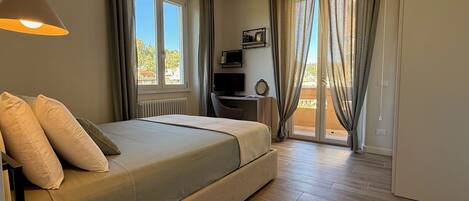 Bügeleisen/Bügelbrett, WLAN, Bettwäsche