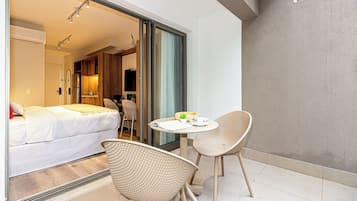 Studio Standard Casal | Sacada